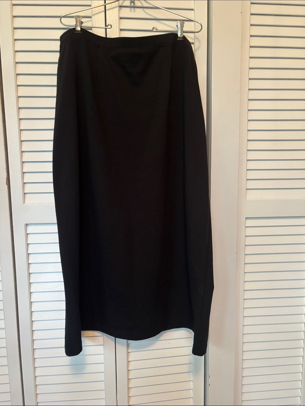 Long skirt to show off your pretty tops